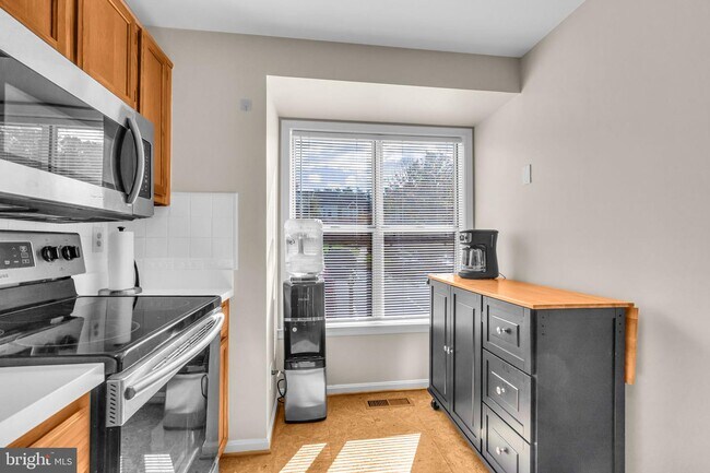 Building Photo - 5882 Wescott Hills Way