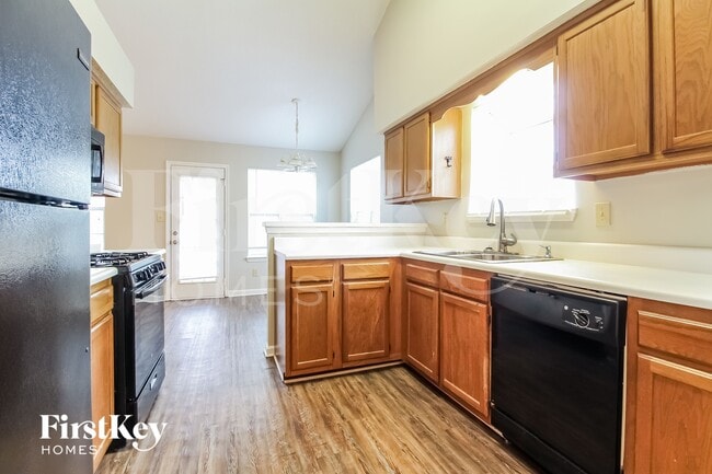 Foto del edificio - 11200 Tara Glynn Dr