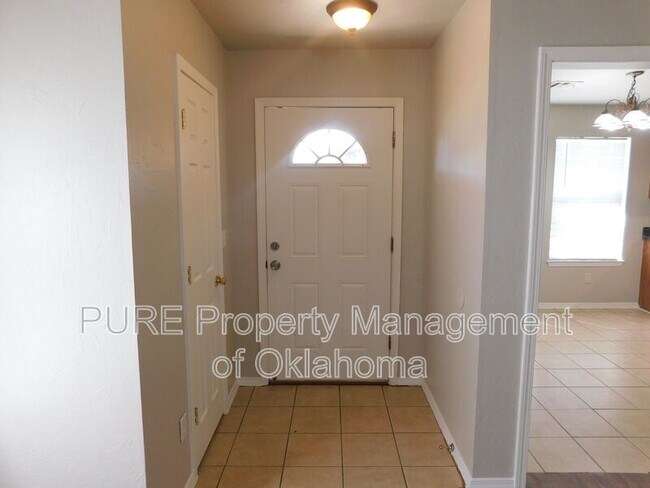 Foto del edificio - 4616 Tinker Rd