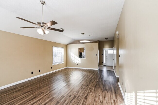 Building Photo - 9415 Garden Woods Dr