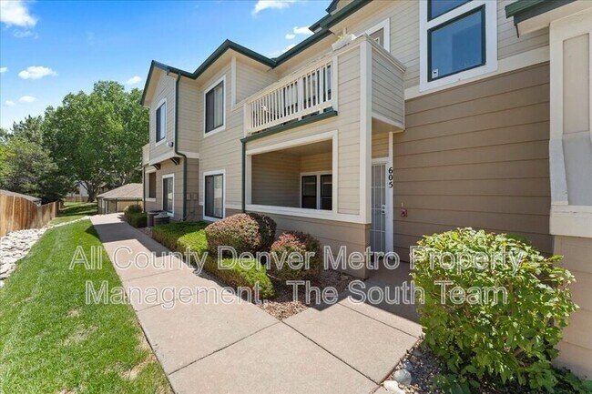 Building Photo - 8707 E Florida Ave