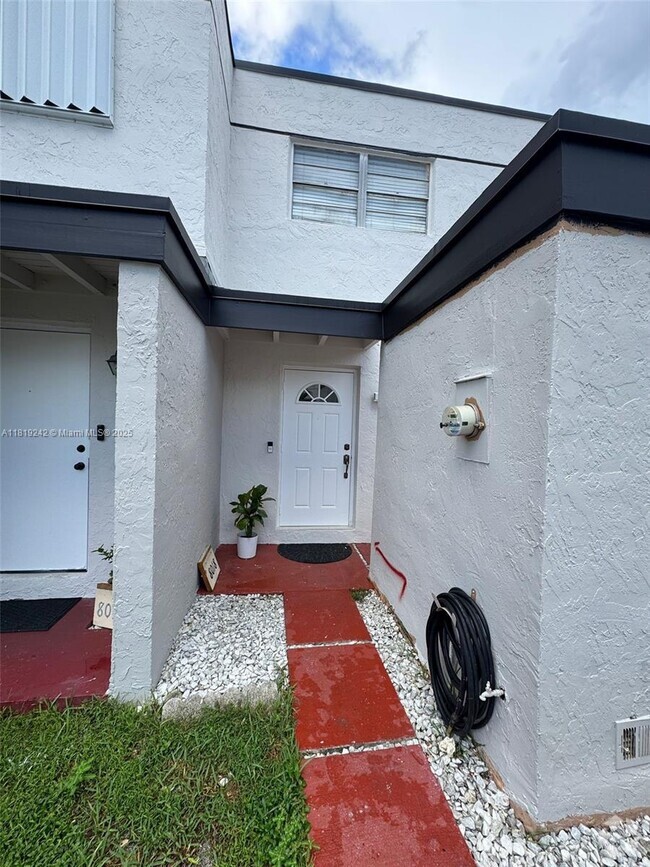 Building Photo - 8018 SW 151st Ct