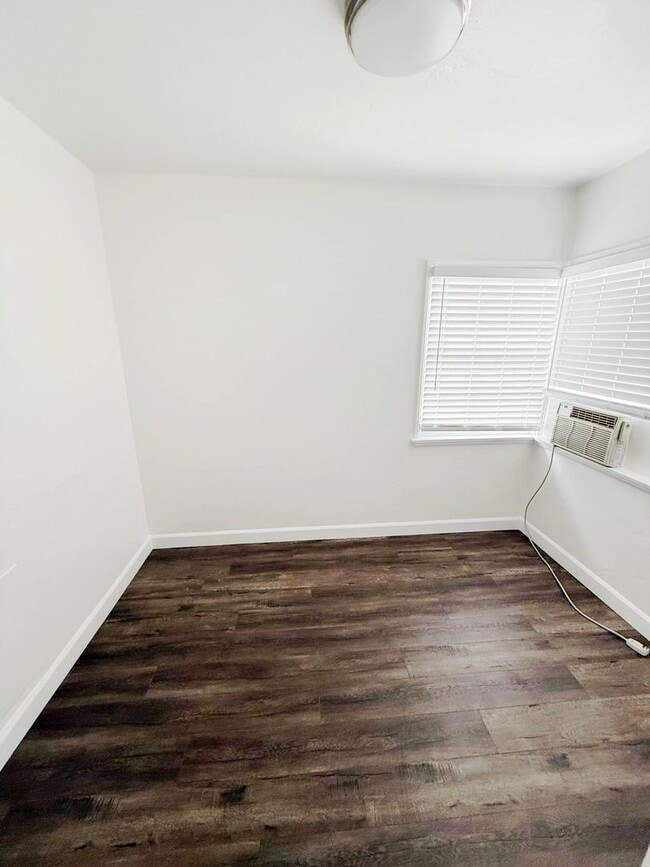 Interior Photo - Evans Apartments