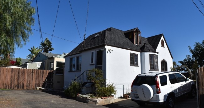Building Photo - 3622-3634 Fir St