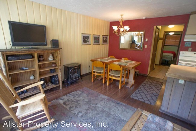 Foto del edificio - 318 Bald Mountain Rd
