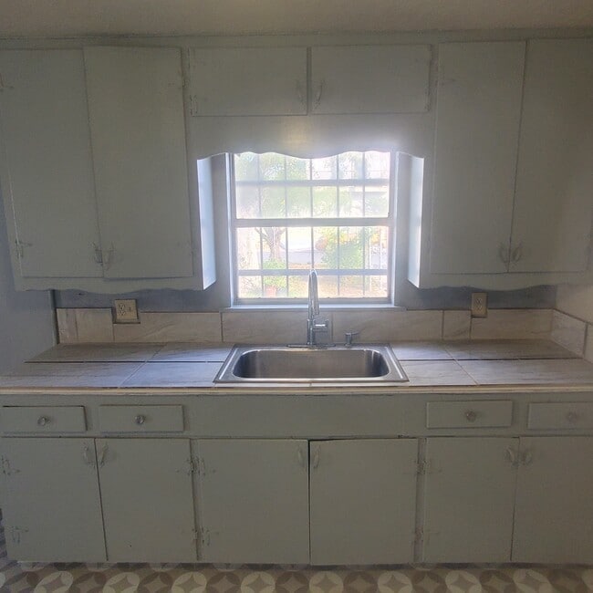 Building Photo - 1705 Brownfield Rd