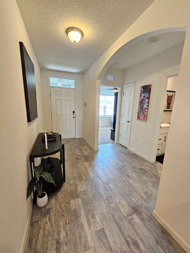 Building Photo - Relax in Rockledge