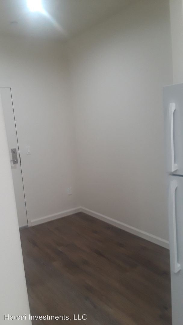 6109 Crenshaw Blvd, Los Angeles, CA 90043 Room for Rent in Los