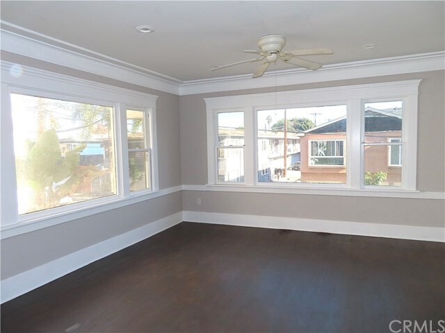 Building Photo - 23 N Alboni Pl