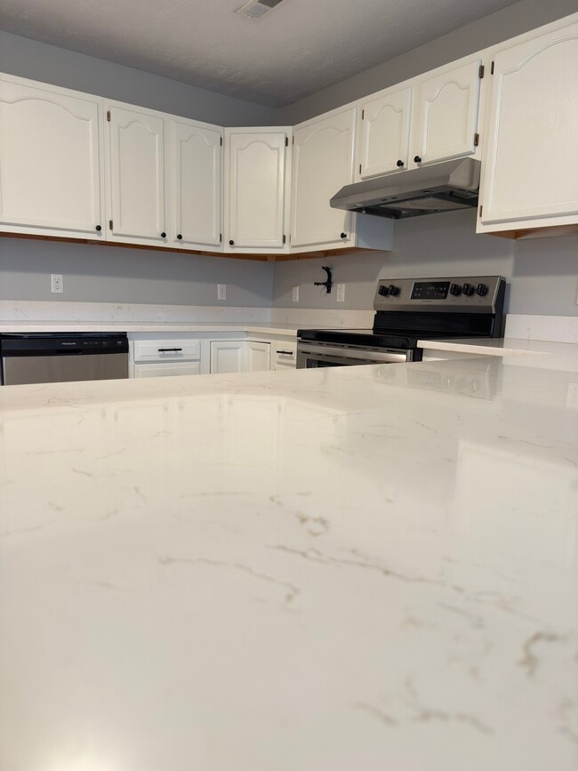 Building Photo - 113 Rystan Pl