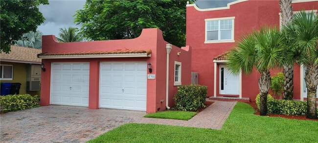 Foto del edificio - 735 NW 1st Ave