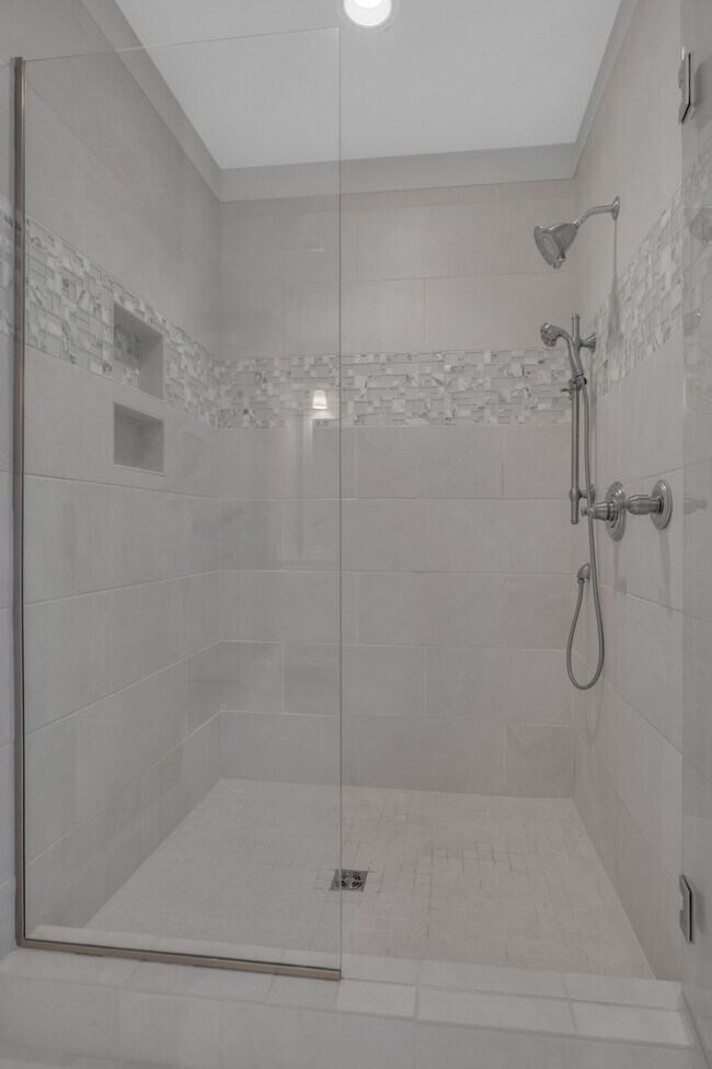 Foto del edificio - 1024 Club View Dr