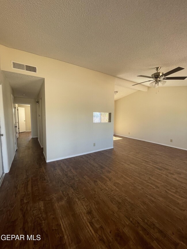 Building Photo - 1540 Raphael Cir