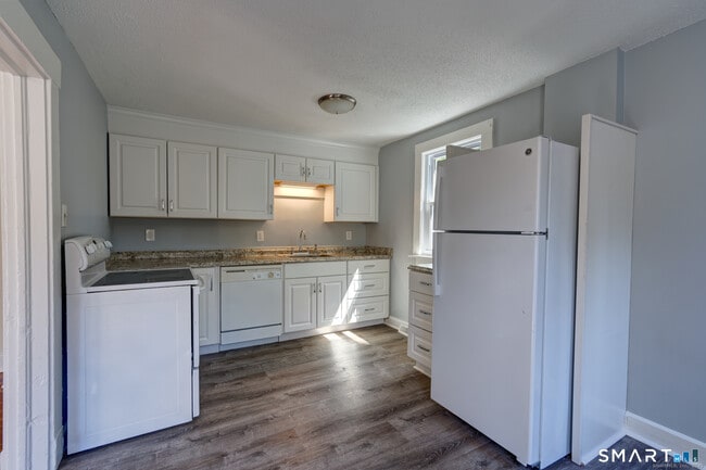 Foto del edificio - 12 Addison Rd