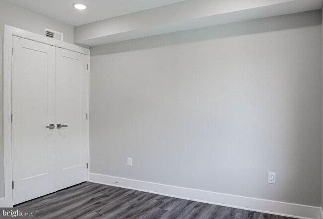 Foto del edificio - 540 S 52nd St