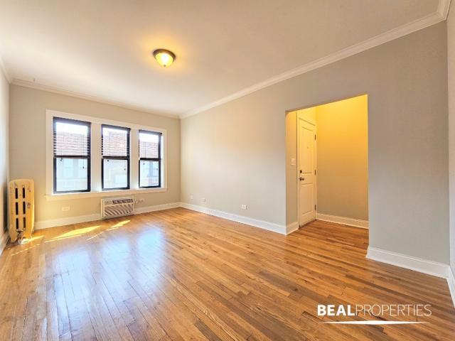 Foto del edificio - 1 bedroom in CHICAGO IL 60613