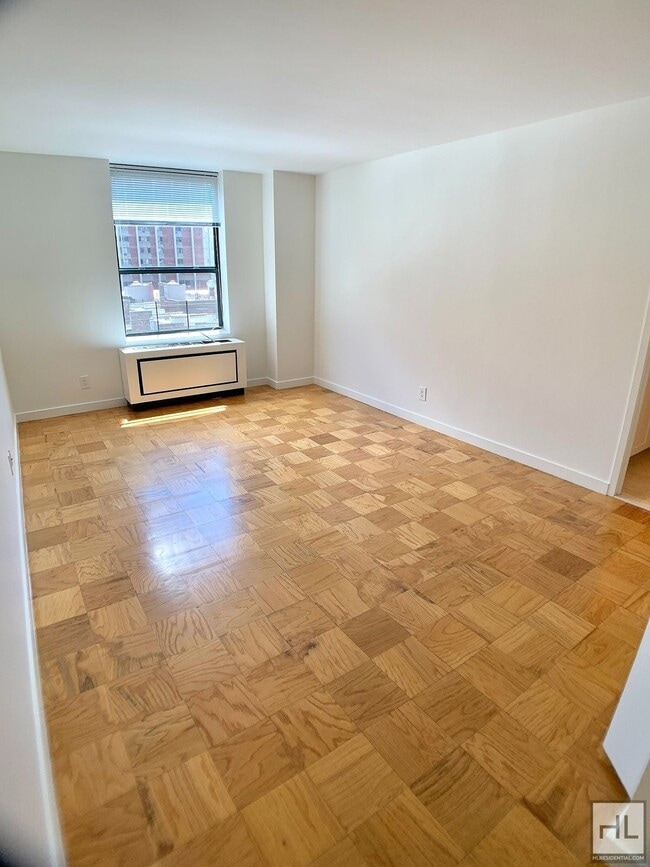 Building Photo - West 87th Street