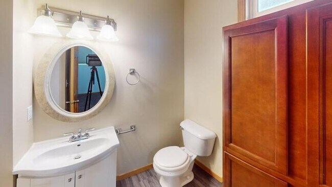 Foto del edificio - 1103 E Indiana Ave