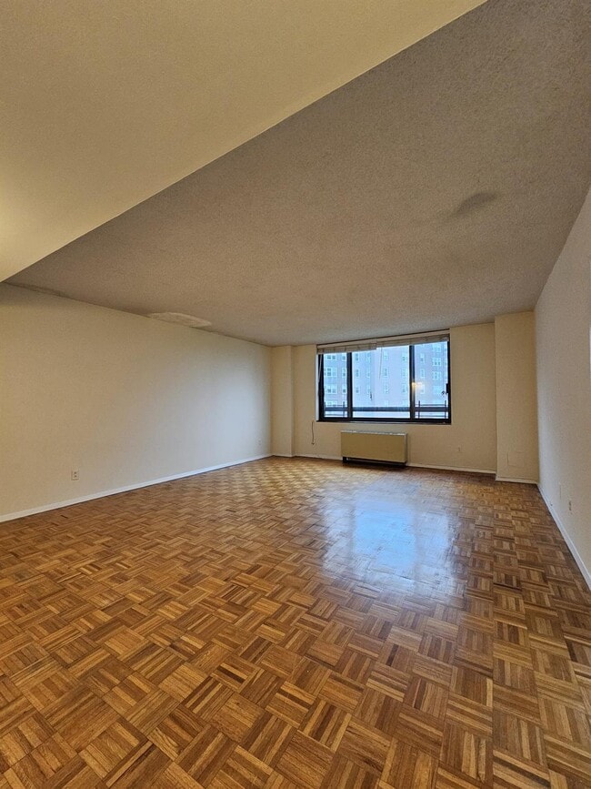 Building Photo - 2287 Johnson Ave