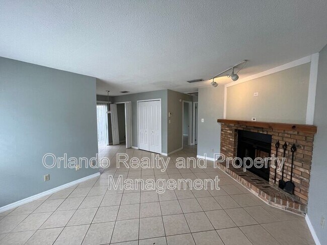 Foto del edificio - 1239 E Ridgewood St