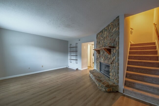 Building Photo - 5737 Bramblegate Rd