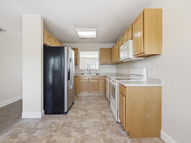 Foto del edificio - City of Maryville 37801 - Beautifully Updated 2-Bedroom, 2.5-Bath Townhome. Contact Vicki Everbac...