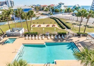 Building Photo - 13500 Sandy Key Dr