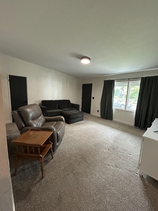Foto del edificio - Charming 3-Bedroom home with 2 Baths & 1700 Sq Ft in Moscow, ID!