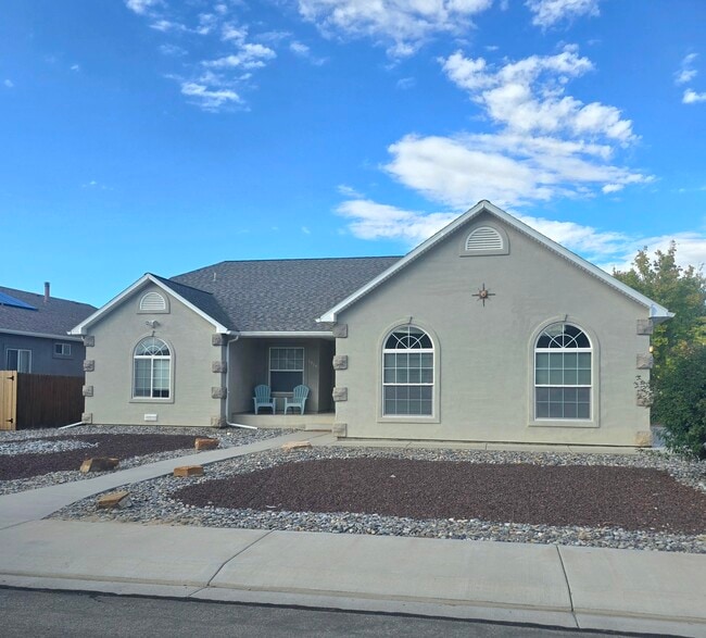 Building Photo - 1335 Monument Ct