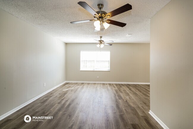 Building Photo - 614 Hillpoint Way