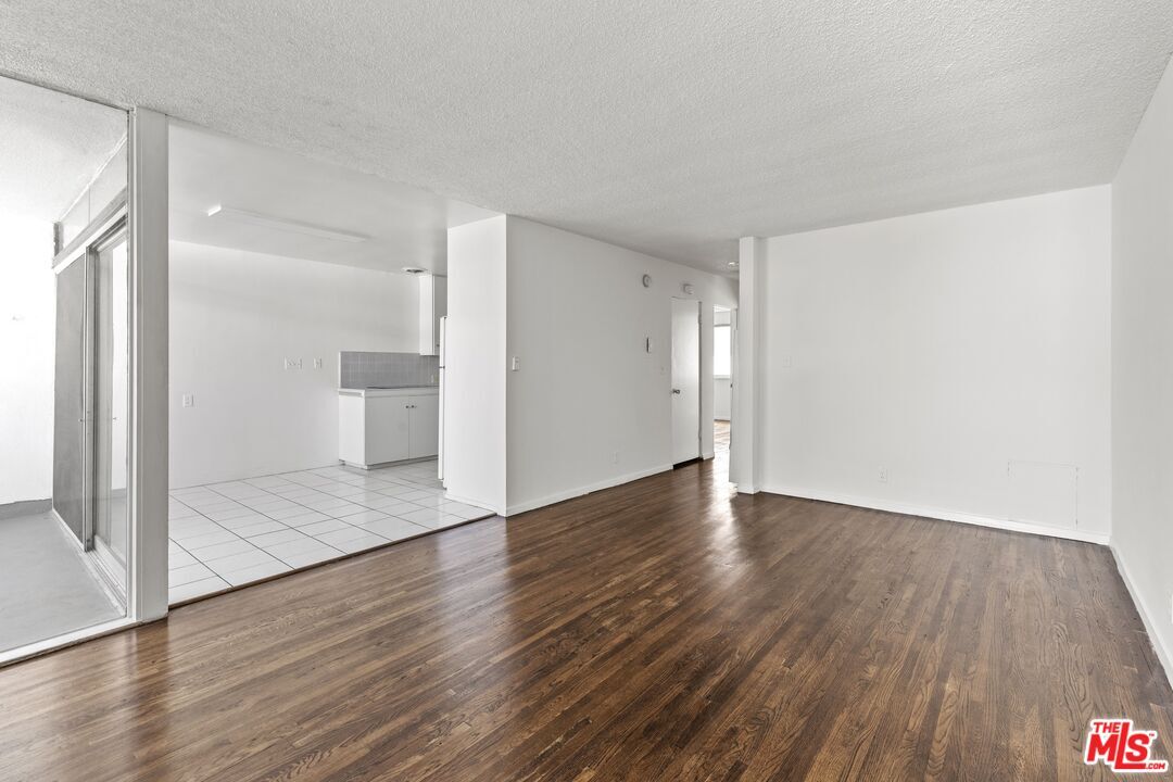 Foto principal - 1233 Barry Ave