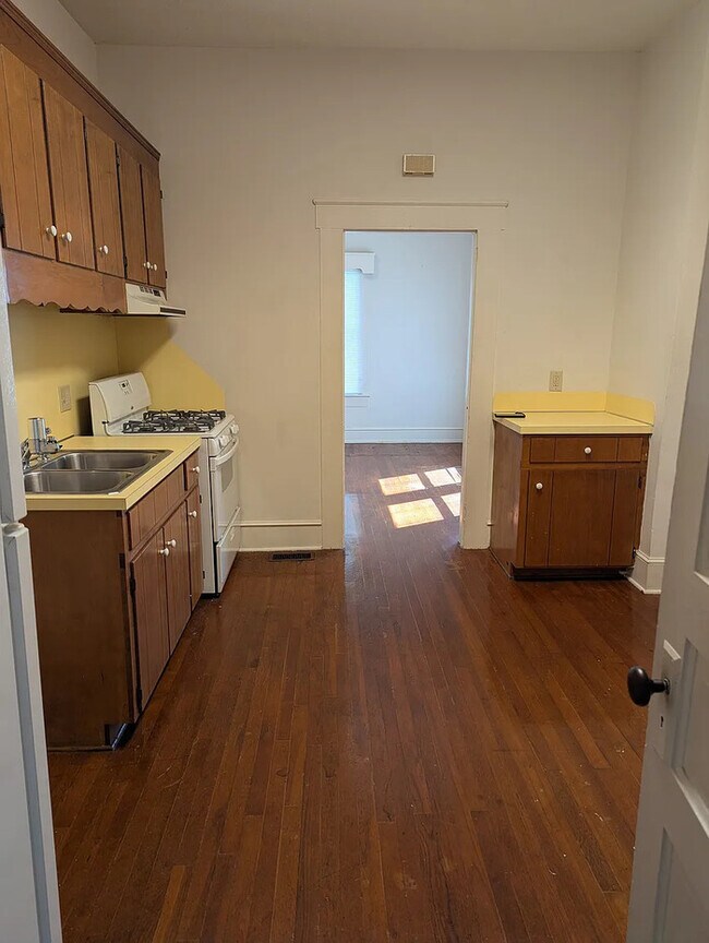 Foto del edificio - Nice 1 Bed / 1 Bath duplex home in a desir...