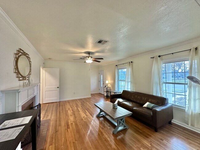 Foto del edificio - Viewable Now!