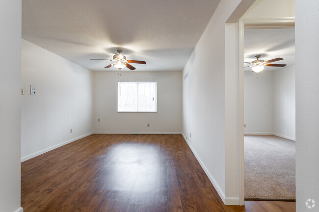 1BR, 1BA - 725 SF - Whitehall