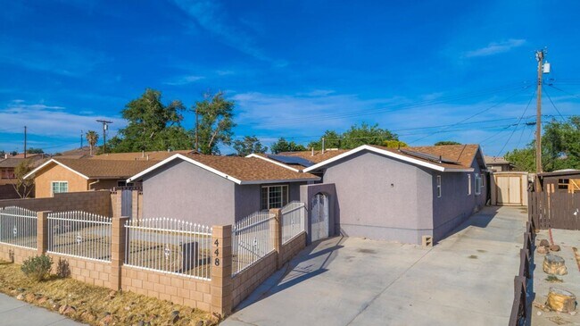 Foto del edificio - 3448 Glendower St