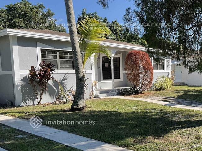 Building Photo - 15321 NE 10th Ave