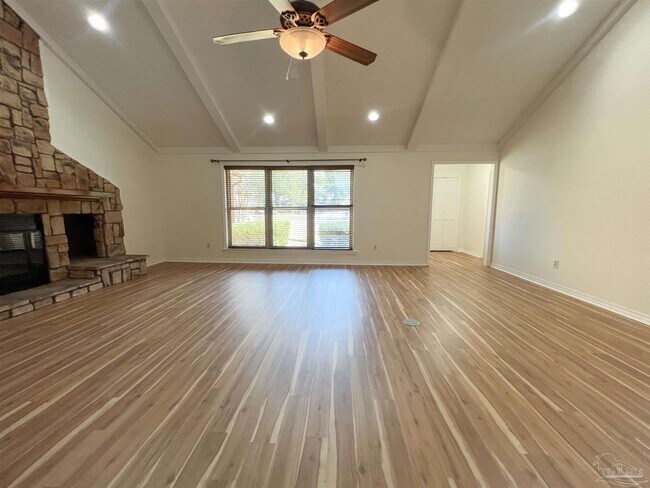 Building Photo - 2505 Semoran Dr