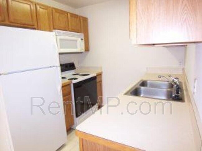 Building Photo - 1617 Flynn Ln