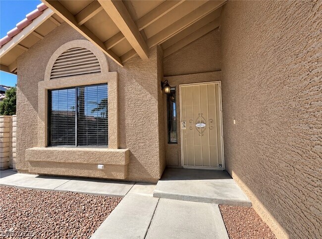 Foto del edificio - 4779 Yorkfield Cir