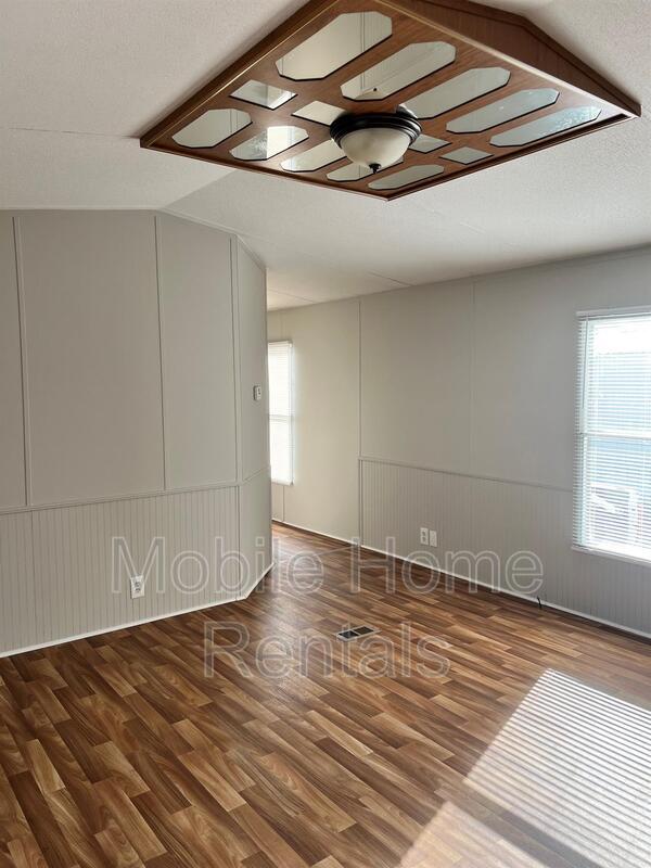 Building Photo - 2831 Dottie Ln