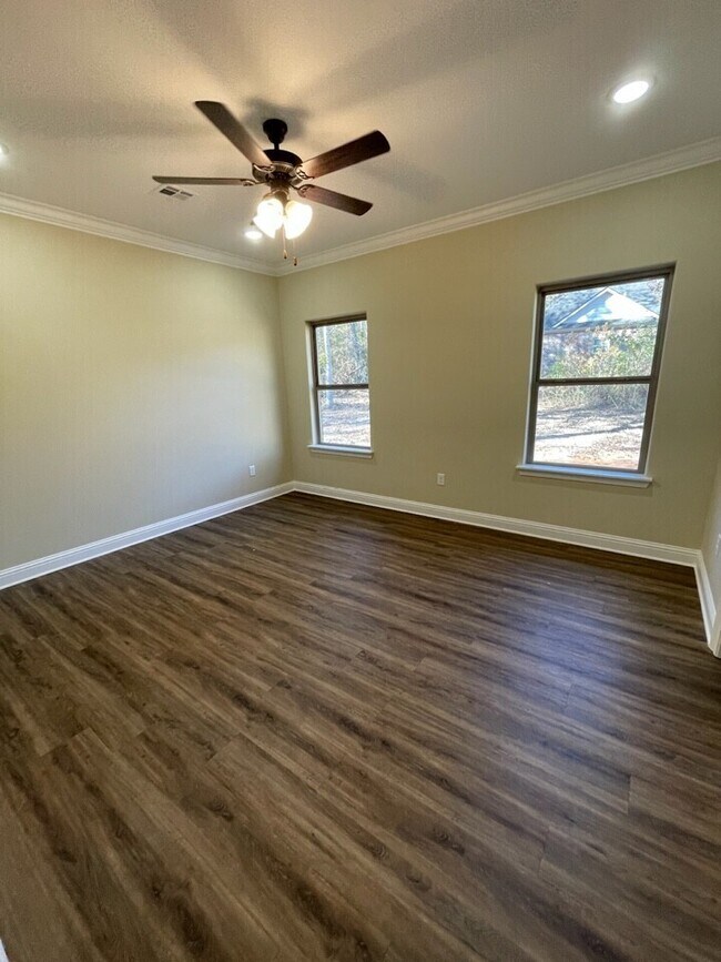 Building Photo - 148 Archie Dr