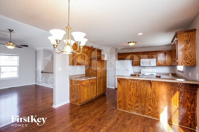 Foto del edificio - 419 N Queen Ridge Ave