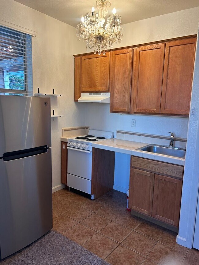 Foto del edificio - Great location- Granny unit available now