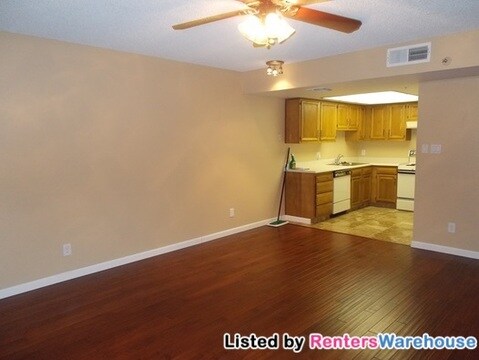 Building Photo - 7800 E Camelback Rd