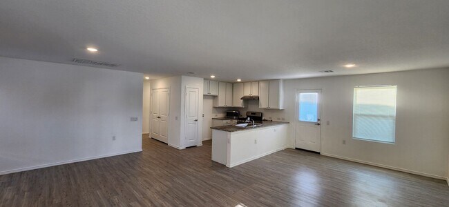 Foto del edificio - Thea Meadows-4-bedroom, 2 baths