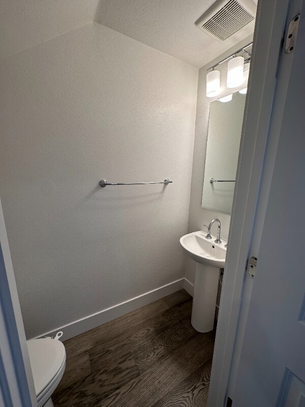 Foto del edificio - 1499 Cherry Cir