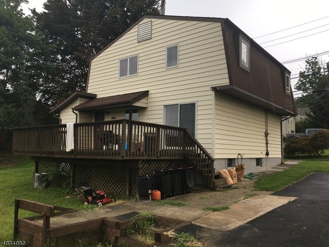 Building Photo - 1558 Alps Rd