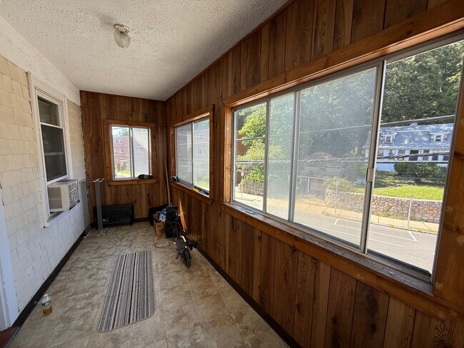 Foto del edificio - 348 Faneuil St