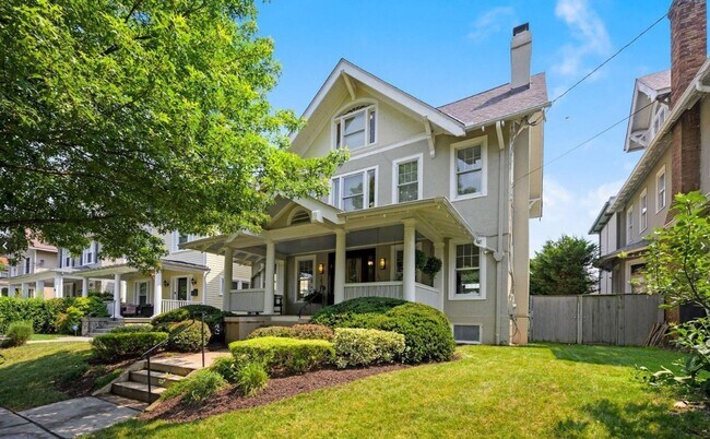 Photo - Sunny, Spacious, & Spectacular House