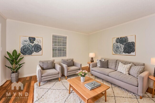 Foto del edificio - 1438 Cabin Hill Rd